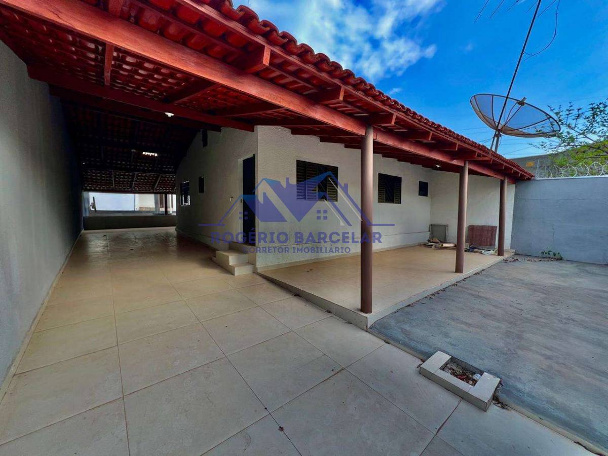 Casa de 2 Quartos com Barracão de fundo no Itanhangá à venda  em Caldas Novas