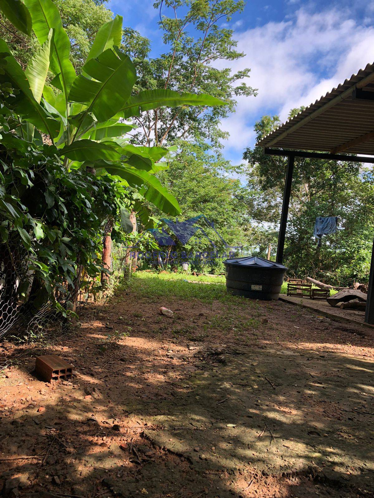 Excelente oportunidade - Chácara a venda com acesso ao Lago Corumbá